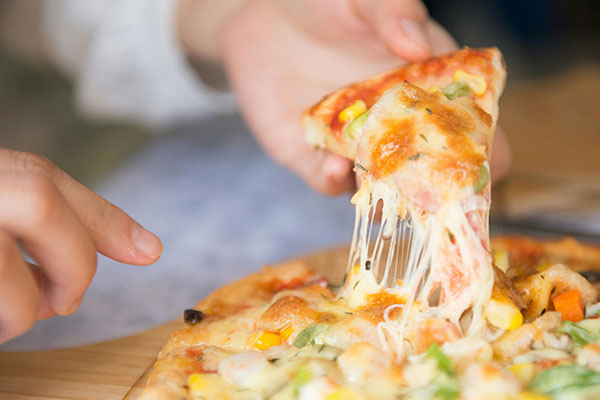 From small to XL, create your own pizza and enjoy!
